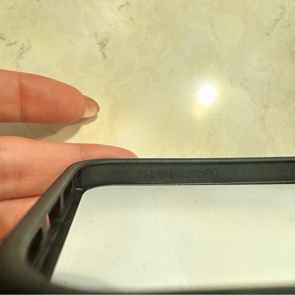 D-Tech Disney Parks Mickey Be Happy Balloon Phone Case iPhone 15 Pro - Picture 3 of 3